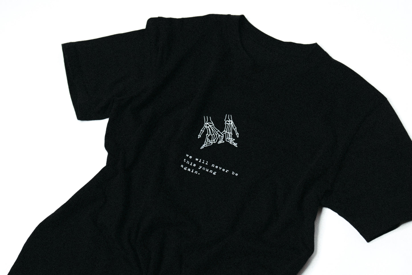 never be this young t-shirt - black